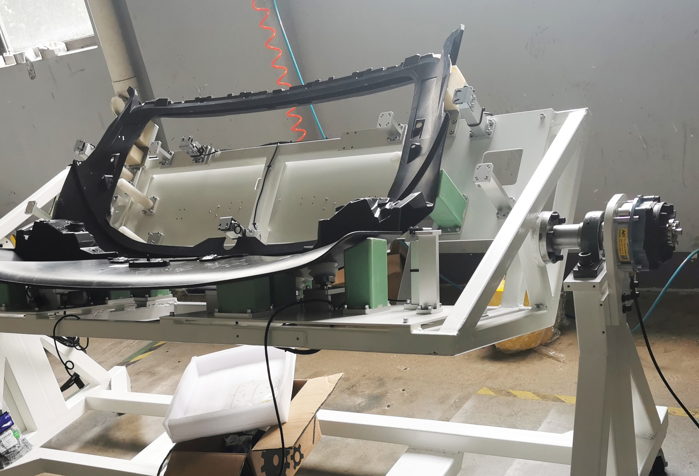 翻轉(zhuǎn)臺剎車器